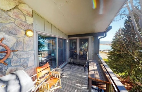 Dillon Condo | Magestic Views of Lake Dillon & Amphitheater- on path, hot tub, pool