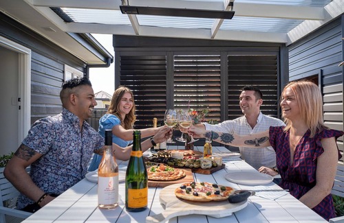 Cessnock Cottage | Maggie’s the Little Black Cottage - In the Heart of the Hunter Valley