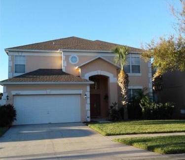 West Kissimmee House | Magical Memories Family Vacation Home at Emerald Island Resort - Lake View - Private Pool