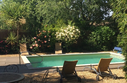 Arpaillargues-et-Aureillac House | Magnifique Magnanerie 18ieme Dans un Village Médiéval, 5duzes, Jardin Piscine