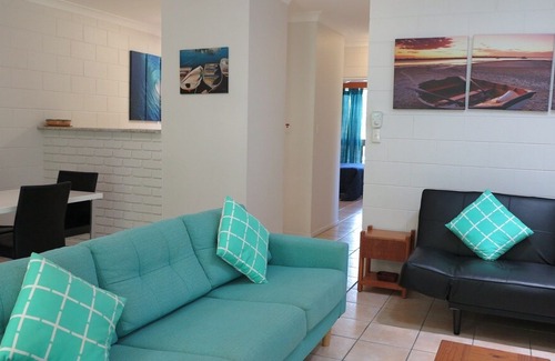 Arcadia House | "MAGNETIC REEF 3" in Arcadia