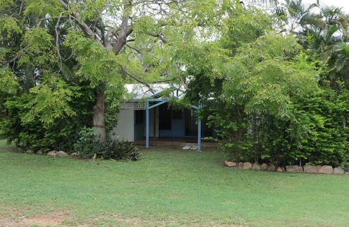 Arcadia House | "MAGNETIC SHORES UNIT 2" in Arcadia