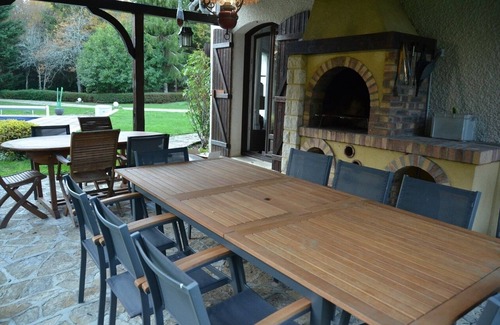 Saint-Martin-des-Champs Villa | Magnifique Villa de 14 Pers Piscine Chauffée, Jacuzzi, Sauna