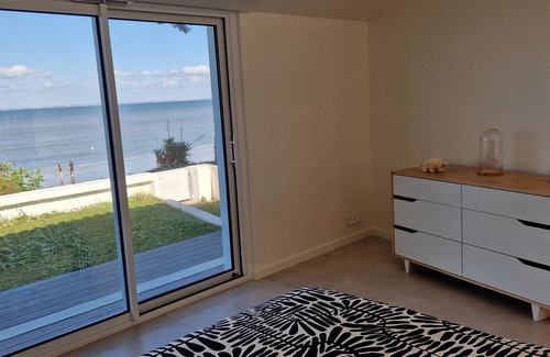 Noirmoutier-en-l'Ile House | Magnificent villa facing the sea on Plage du Vieil in Noirmoutier