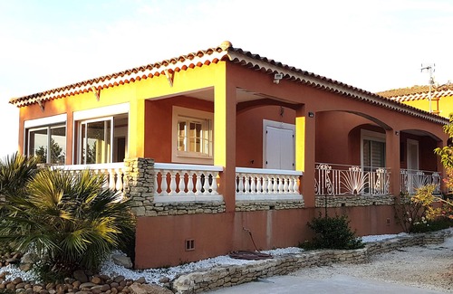 Sorgues Villa | Magnificent charming villa with private pool in Sorgues 10 minutes from Avignon