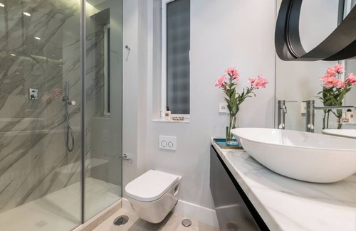 Ibiza Apartment | Magnificent designer apartment in front of the Retiro Park