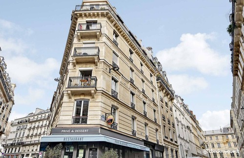 Montmartre Apartment | Magnificent Flat - 2br/6p - Champs Elysaes