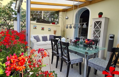 Penzing Apartment | Magnificent green view, near Schönbrunn, pool, children up to 12 years free