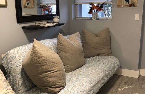 Ditmars Steinway Apartment | Magnificent Large Private Apartment Designer Hotel-Like Studio Sleeps 4
