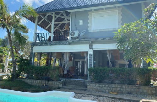 Hell-Ville Villa | Magnificent villa with pool