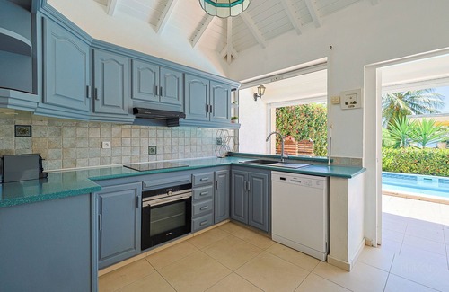 Nettle Bay Villa | Magnificent waterfront Villa Rivage in Baie Nettle