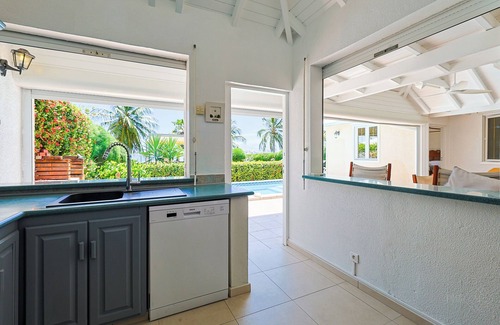 Nettle Bay Villa | Magnificent waterfront Villa Rivage in Baie Nettle