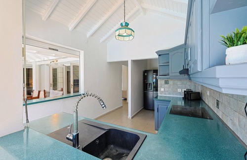 Nettle Bay Villa | Magnificent waterfront Villa Rivage in Baie Nettle