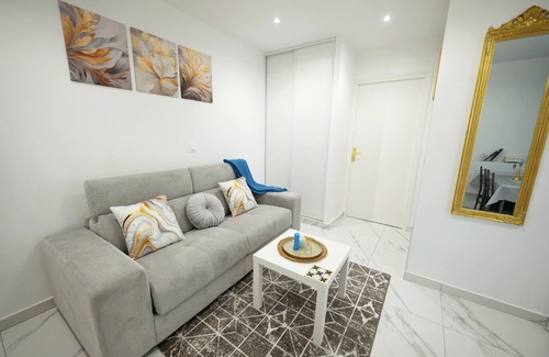 Noisy-le-Sec Apartment | Magnifique 2 Pièces au 1ére Étage