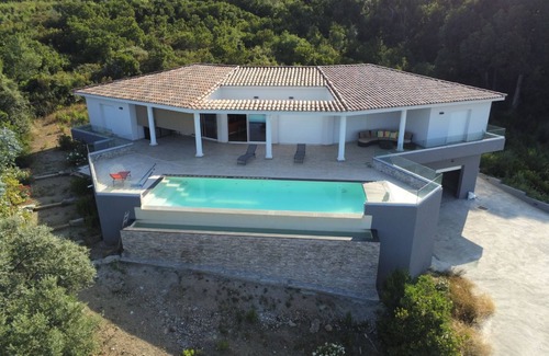 Sari-Solenzara House | Magnifique Maison AUX Prestations Haut-de-gamme VUE Panoramique SUR LA MER