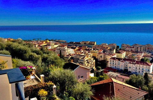 Menton Apartment | MAGNIFIQUE MINI VILLA 2 PIÈCES,IMMENSES TERRASSES,VUE MER FÉERIQUE ET PARKING