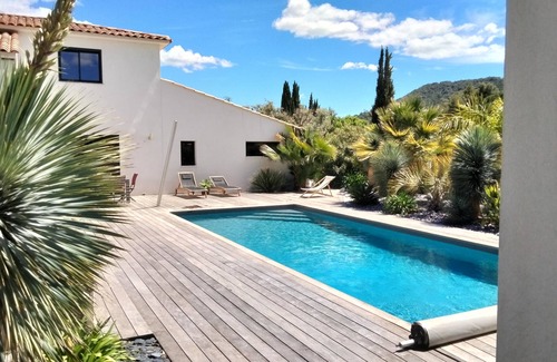 Le Castellet Villa | Magnifique Villa Contemporaine Avec SPA et Piscine Chauffée