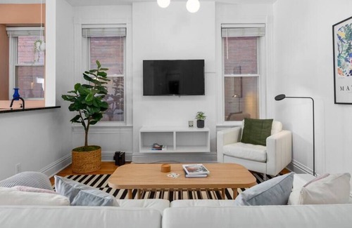 Shaw Apartment | Magnolia House | Botanical Garden | Historic Shaw