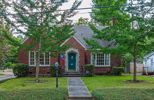 Fondren House | Magnolia Paradise in Fondren! Close to Shops, Eatery & Hospitals