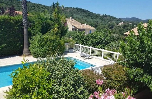 Sainte-Maxime Apartment | Magnolia's home, independent F3 apartment on the ground floor.