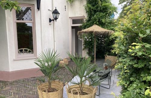 Bergen Apartment | Magnolia Tree