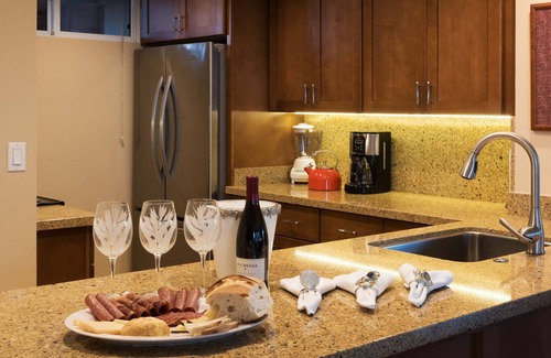 Honokowai Condo | Mahana 604 Oceanfront 1bd/1ba 1 Bedroom Condo by RedAwning