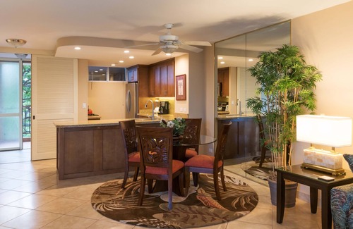 Honokowai Condo | Mahana 604 Oceanfront 1bd/1ba 1 Bedroom Condo by RedAwning
