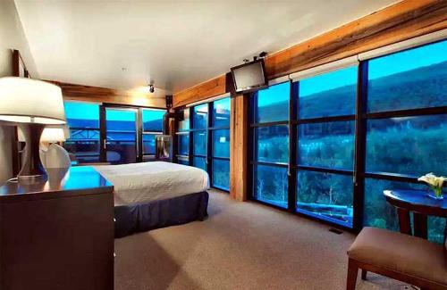 Downtown Park City Hotel | Main & SKY by EXMAR