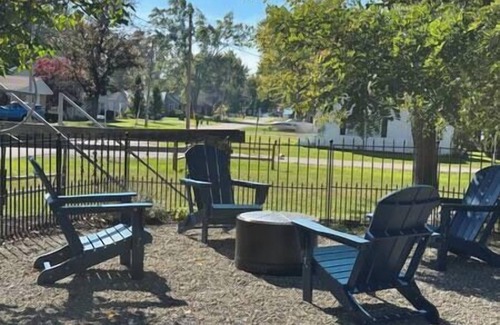 Bemus Point House | Main St Bemus-HOT TUB-1 Block from Lake