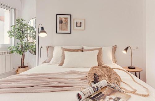 La Coruna Apartment | Main Street Deluxe