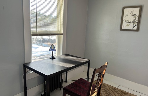 Sunapee House | Main Street Retreat 4-bedroom w Hot Tub, Walk to Beach, Harbor & Restaurants