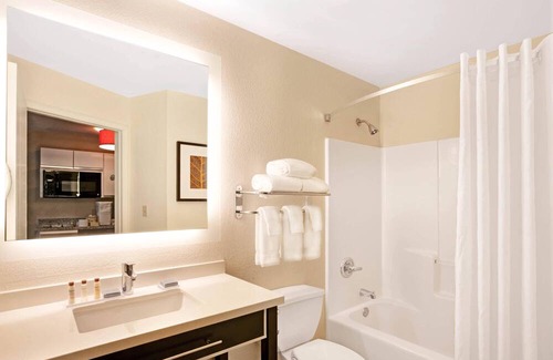 Blue Ash Hotel | MainStay Suites Cincinnati Blue Ash