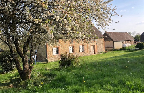 Saint-Antonin-de-Sommaire House | Maison Normande Ancien Relais DE Diligence