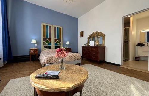 Chateauroux House | Maison à la Guitarde - Hôtel Particulier Hippolyte