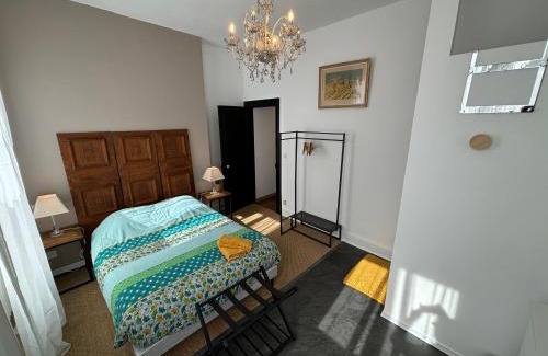 Chateauroux House | Maison à la Guitarde - Hôtel Particulier Hippolyte