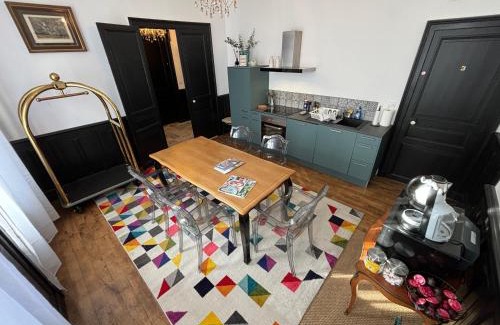 Chateauroux House | Maison à la Guitarde - Hôtel Particulier Hippolyte
