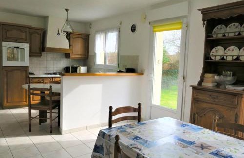 Pleumeur-Bodou House | Maison 3* avec jardin, wifi, à 400m de la plage à Pleumeur-Bodou - FR-1-368-286