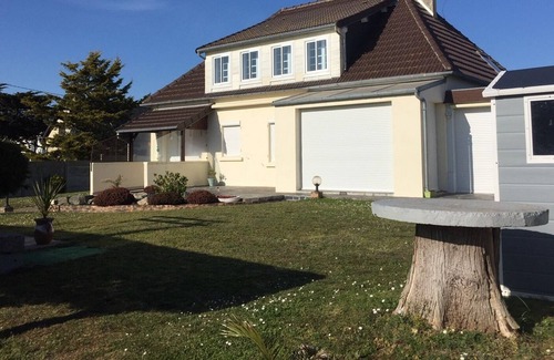 Denneville House | Maison 30m de la Plage 4 Ch - 10 Pers - vue mer Depuis L'étage - Chiens Acceptés