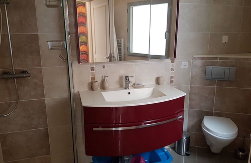 La Rochelle House | Maison 4 Personnes, 2 Chambres Avec Cour, Proche Gare et Centre Ville