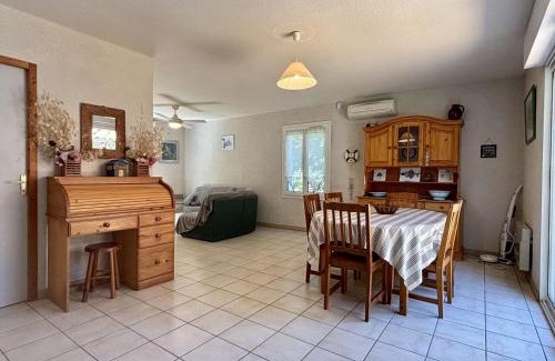 Saint-Georges-d'Oleron House | Maison 6 couchages à Oléron - Proche mer, jardin clos, WiFi, animaux admis, ménage inclus - FR-1-246A-299