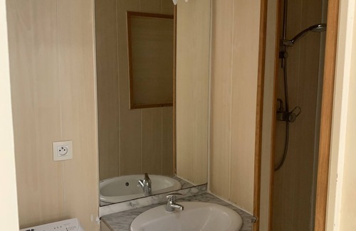 Santes House | Maison 8 Personnes, Proches des Commodité Pour Rejoindre la Métropole Lilloise