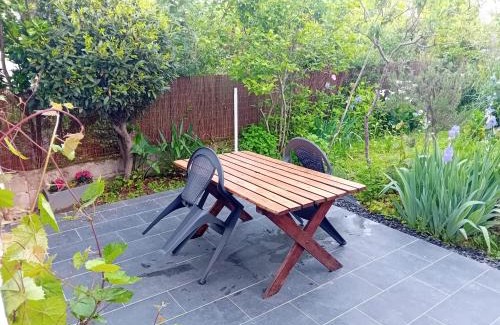 Brive-la-Gaillarde Apartment | Maison Alfred