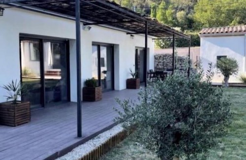 Pernes-les-Fontaines Villa | Maison atypique au calme