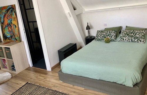 Crouttes House | Maison Atypique Avec vue Splendide sur la Vallée