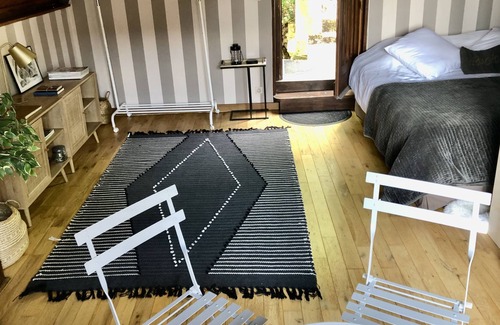 Crouttes House | Maison Atypique Avec vue Splendide sur la Vallée