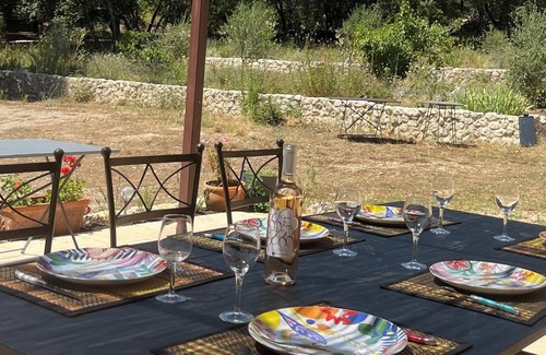 Grambois House | Maison au Calme au Pied du Luberon Sud Avec Piscine Animaux Acceptés