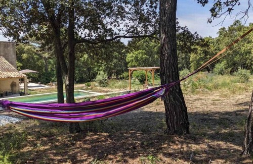 Grambois House | Maison au Calme au Pied du Luberon Sud Avec Piscine Animaux Acceptés
