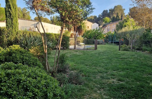 Barbentane House | Maison au Pied d un Village Provençal à Proximité d Avignon