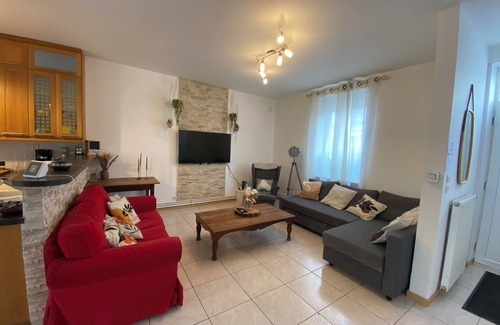 Fleury-les-Aubrais House | Maison Avec Jardin Orléans Métropole - Animaux de Compagnie Acceptés