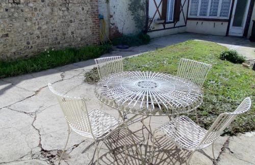 Etretat House | Maison avec jardin et parking, au centre d'Etretat
